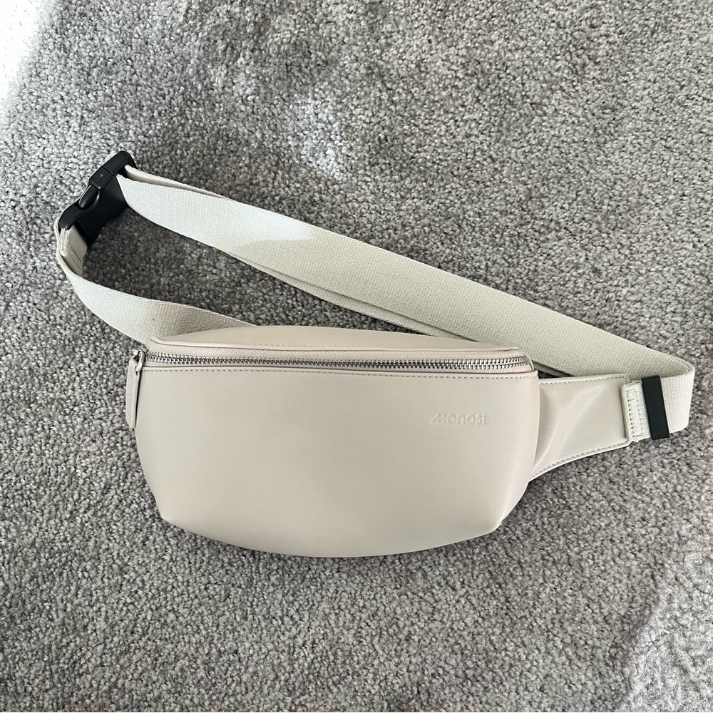 MONOS sling in ivory